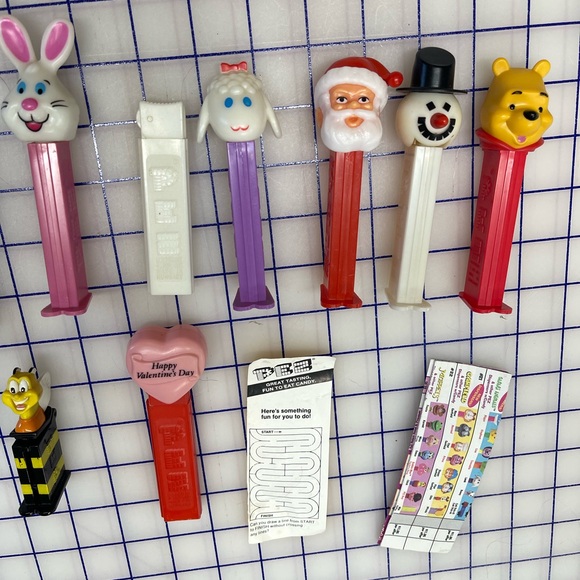Pez bundle. dispensers hallmark book lot Easter bunny Santa honey bee snowman - Picture 3 of 8